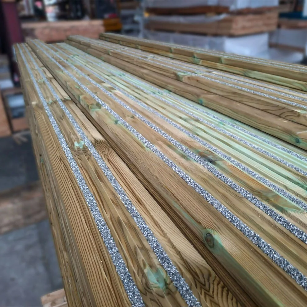 Pressure Treated Anti-Slip 32 x 125 Softwood Deck Board