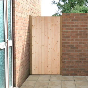 External Ledge & Brace Gate 1981 x 838mm (6