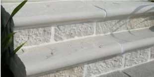 Mint Bullnose Step 600x350x50mm Riven (24no per pack)